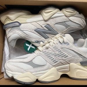 New Balance 9060: Sea Salt White